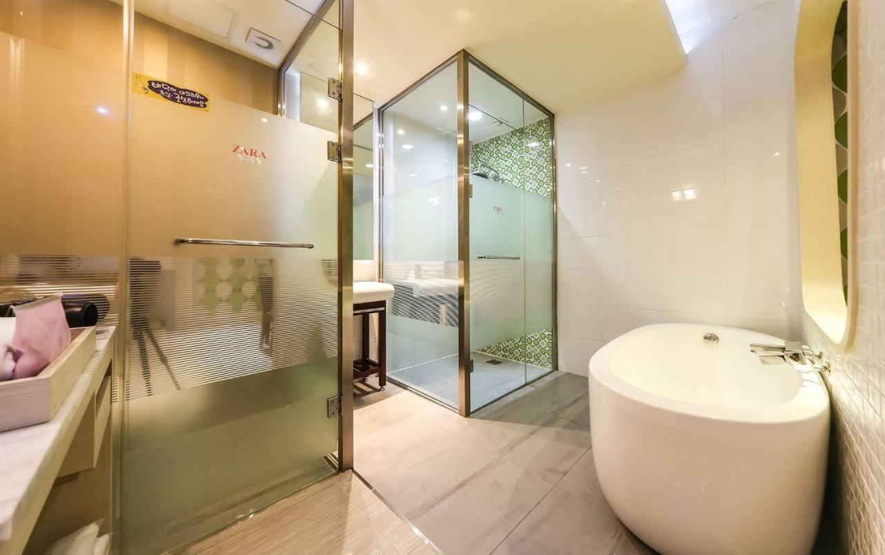Hotel Zara Changwon Dış mekan fotoğraf